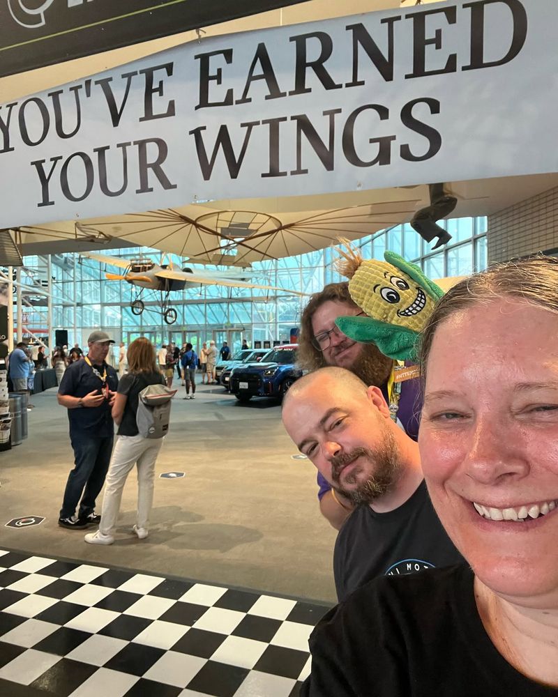 I was exhausted and didn’t take many pictures at the Museum if Flight where our end party was. But I did get @cornythecorn and @frogain and ate organic apricots from Yakima