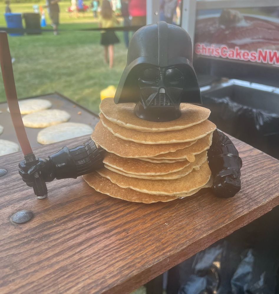 Yakima WA was a beautiful drive along the mountains until the gorge. Always with friends! @juicetz and Sherry, @colorado_clara and cut out Carl! Pancakes!