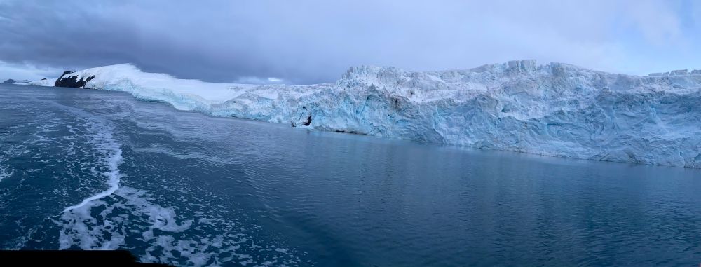 Some photos of Chilean Antarctica. ECA60