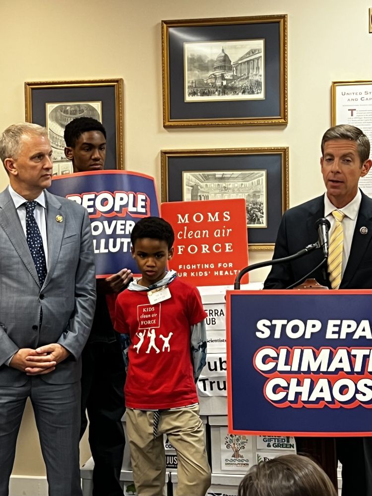 Rep Sean Casten (D-IL) and Rep Mike Levin (D-CA) are joined by youth from Kids Clean Air Force.
