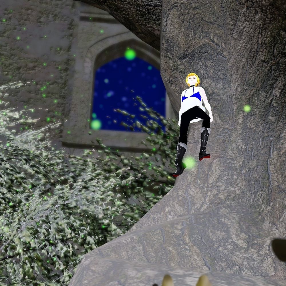 石造りの壁、五角形に切り抜かれた窓から藍の空。
壁のこちら側には草が茂り、緑の光の粒が舞っている。
一番手前に太い木の幹、その幹の中程に立っている六馬坂厚人(3Dアバター)