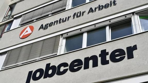 Jobcenter/Agentur für Arbeit