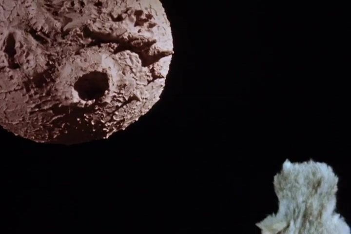 Frame #14495 from 50s E01-03 moontrip