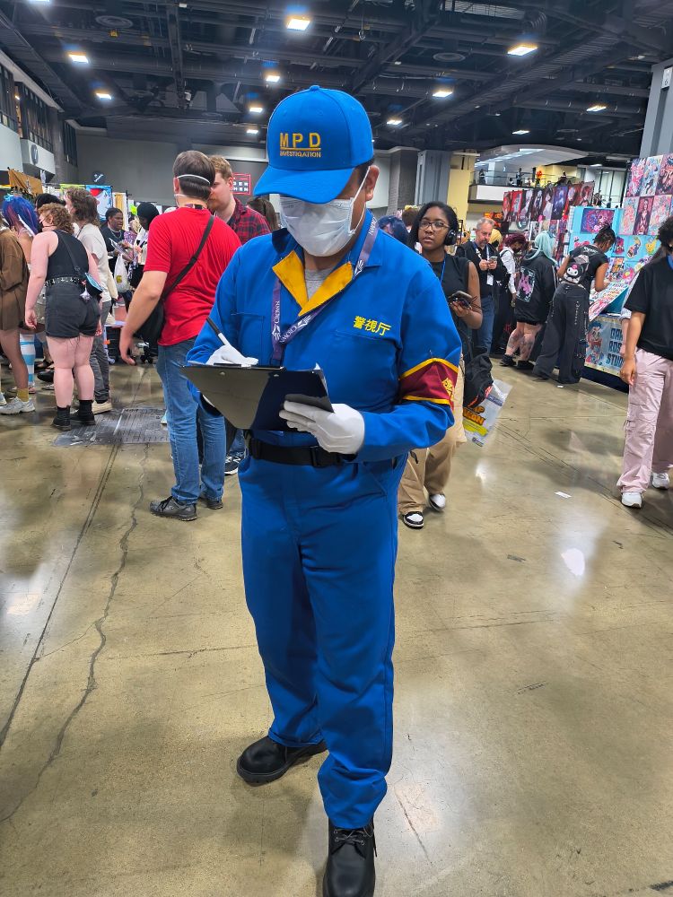 A picture of a person cosplaying Kagami from AI: The Somnium Files