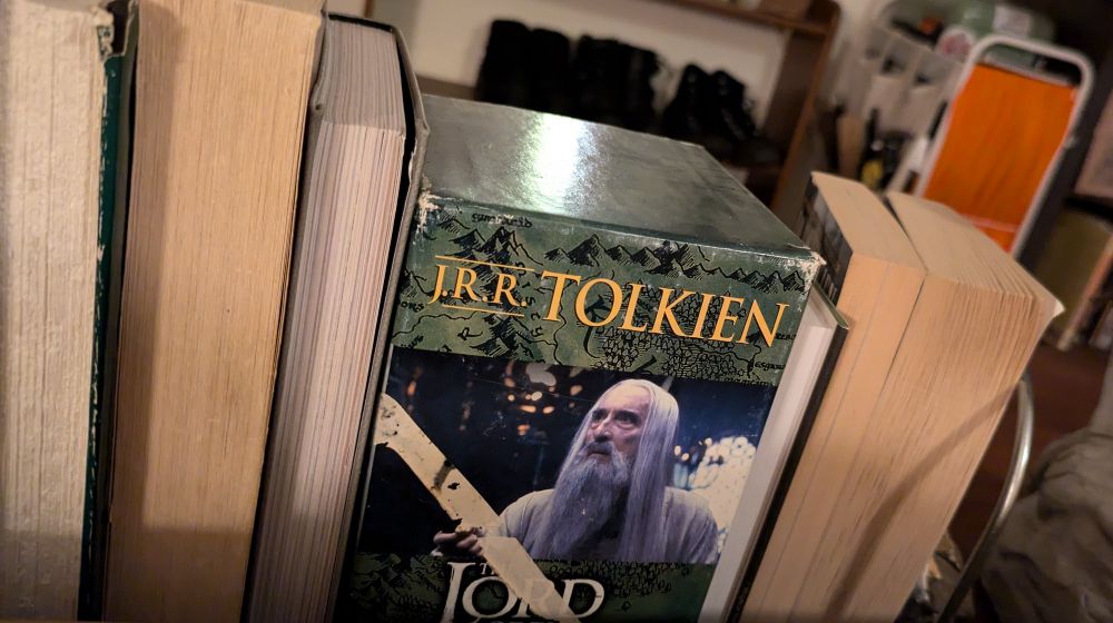 Lord of the Rings movie cover novel box set with Saruman (Christopher Lee) pictured.