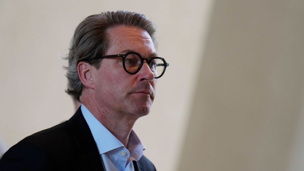 Die Berliner Staatsanwaltschaft hat Anklage gegen den früheren Bundesverkehrsminister Andreas Scheuer erhoben. Der Vorwurf: falsche uneidliche Aussage vor dem Maut-Untersuchungsausschuss des Bundestag...