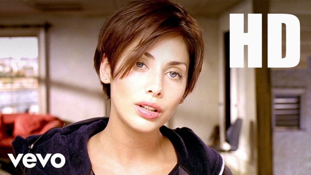 Natalie Imbruglia - Torn (Official Video)