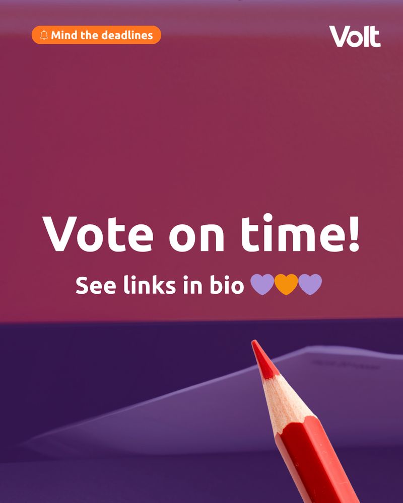 Background is a black and orange Dutch mailbox with a white envelope going in. In front of the envelope is a red pencil. In the upper left corner is an orange text bar that says: Mind the deadlines. In the upper right corner the white Volt logo.
In the middle is the text:
Vote on time!
See links in bio. Three icons of hearts in purple, orange and purple.
