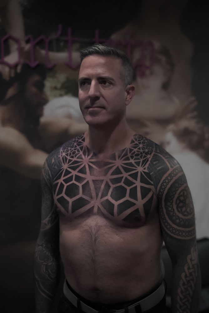 Had a blast making this chest piece for Steve. We initially were only going to connect this back piece to his shoulders/ sleeves. But once seeing the concept we realized this would look best as a full chest. I’m so pleased with the results and can’t wait to see how all the grey tones heal up! Should I post the first concept for y’all to see the progression in design?