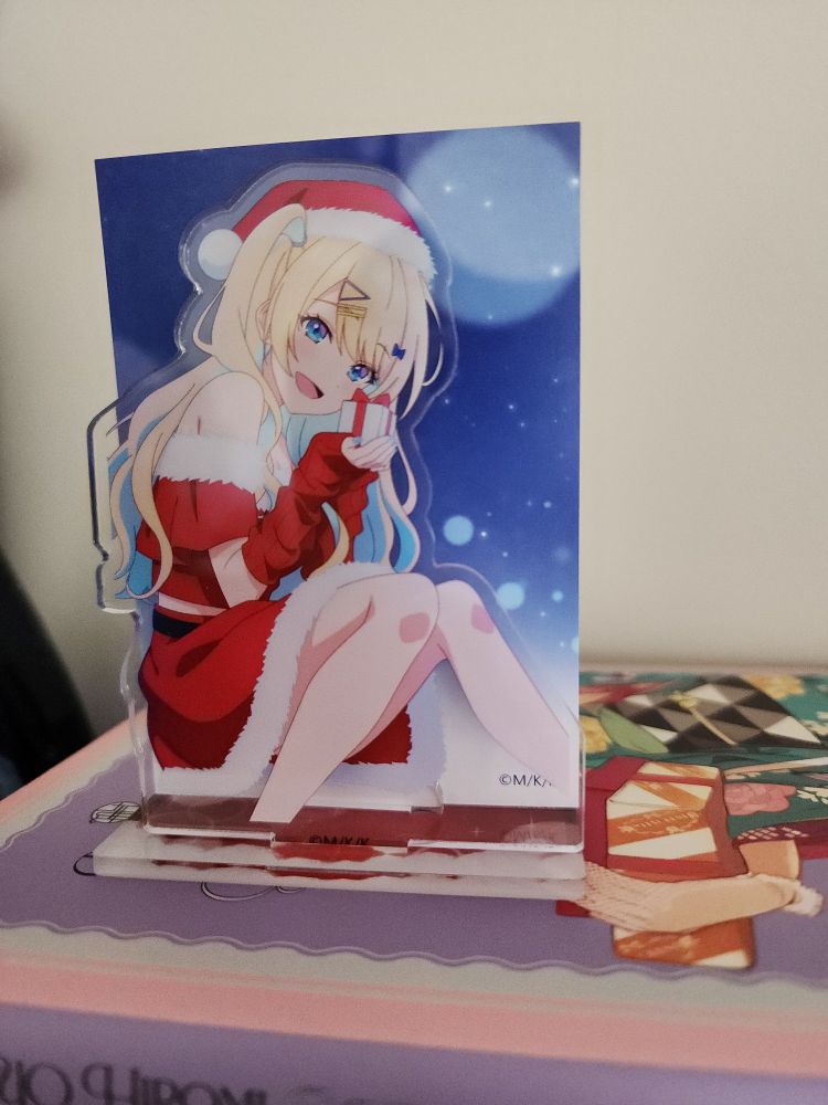 Am acrylic display of Shirakawa Runa from Kimizero in a Santa outfit 