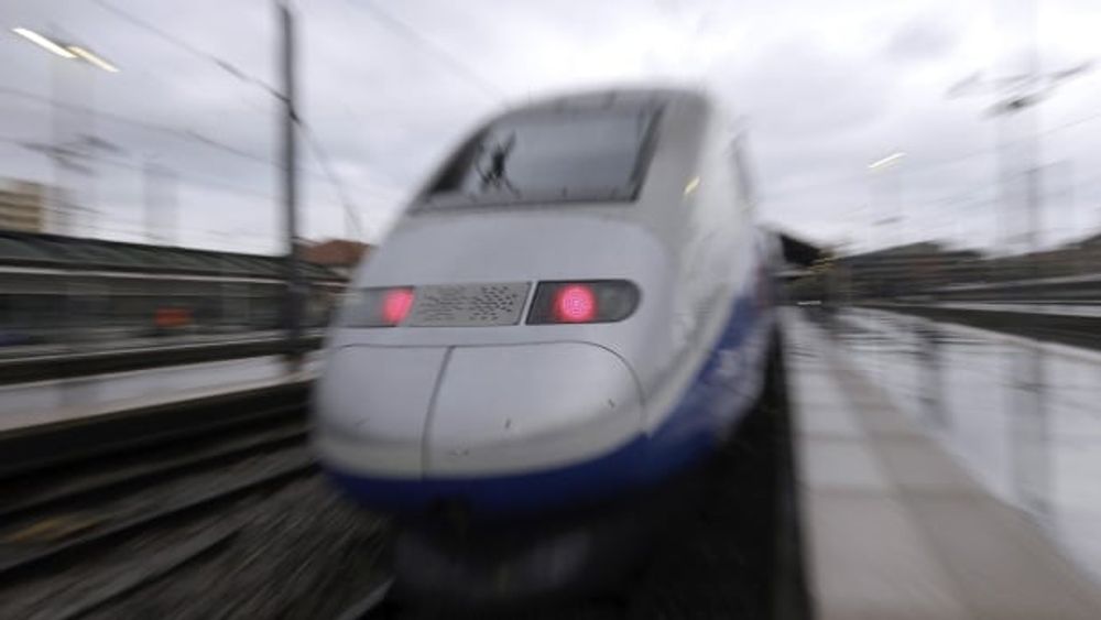 Canada 'seriously' considering high-speed rail link between Toronto and Quebec City: minister | CBC News