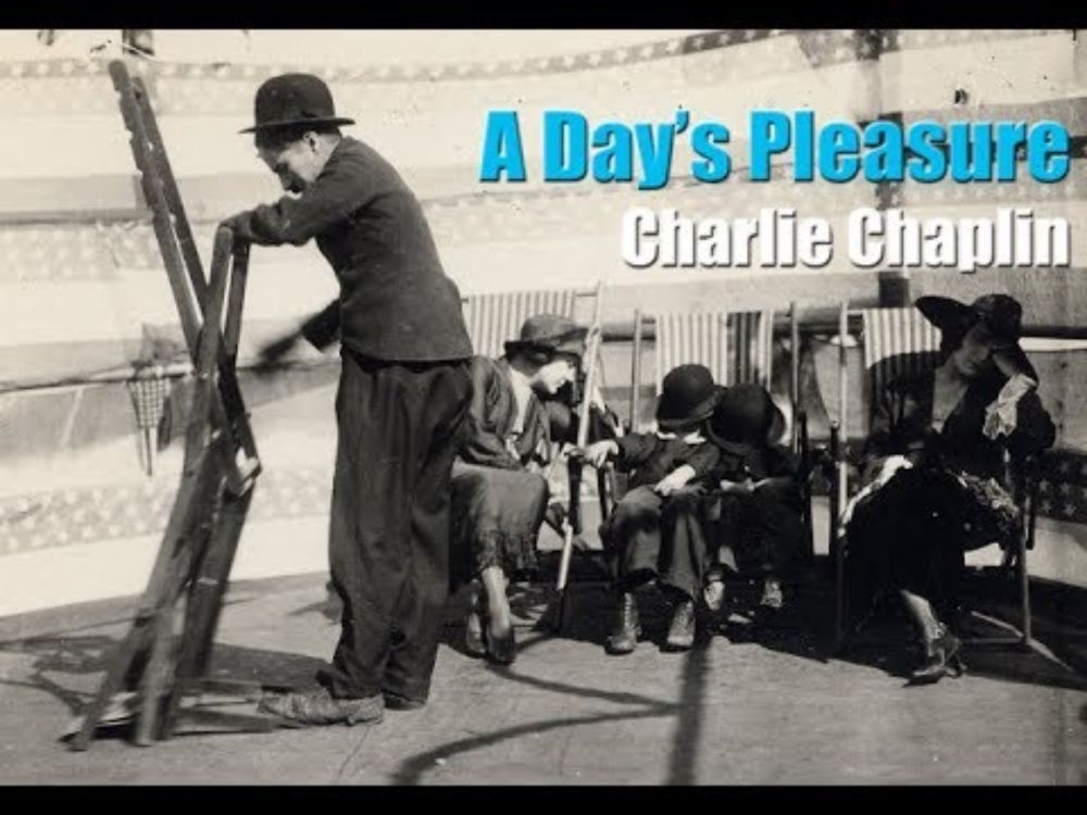 Charlie Chaplin -  Deck Chair Clip (A Day's Pleasure)