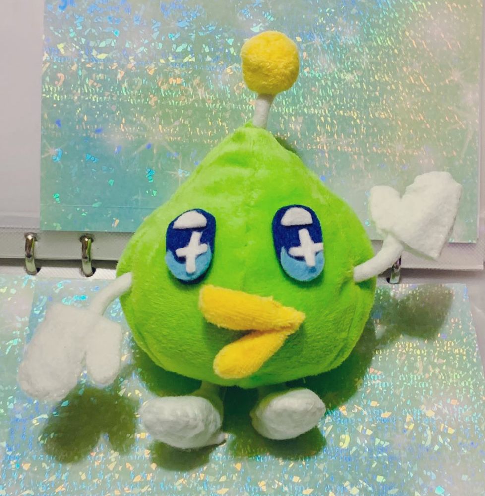 たまごっちのピポスペっちぬいぐるみを自作しました。
本体、口とアンテナ（？）はクロスボア、手足はクロスボアの白色切らしてたのでフェルトです。
ワイヤー入れると楽しいね！