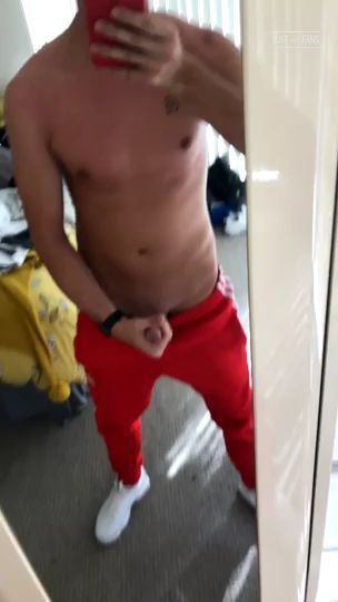 My JustFor.Fans page is where it's at, and I just got a new subscriber! justfor.fans/JakWxxx?Source=NewFanBlueSky