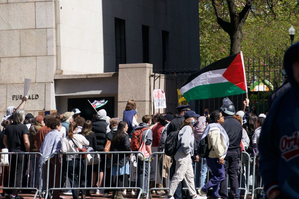 What students protesting Israel’s Gaza siege want — and how their demands on divestment fit into the BDS movement | The-14