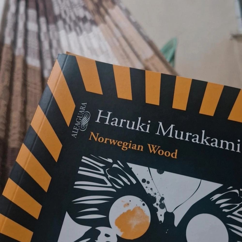Foto do livro "Norwegian Wood", do escritor Haruki Murakami.