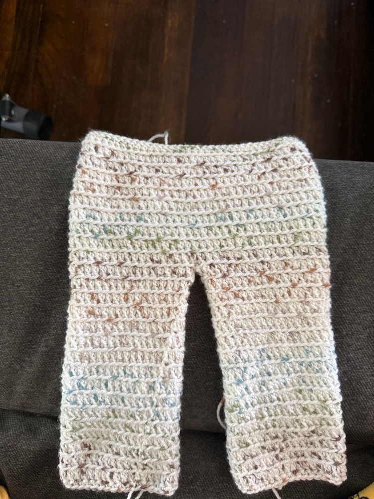 crochet pants for a baby 