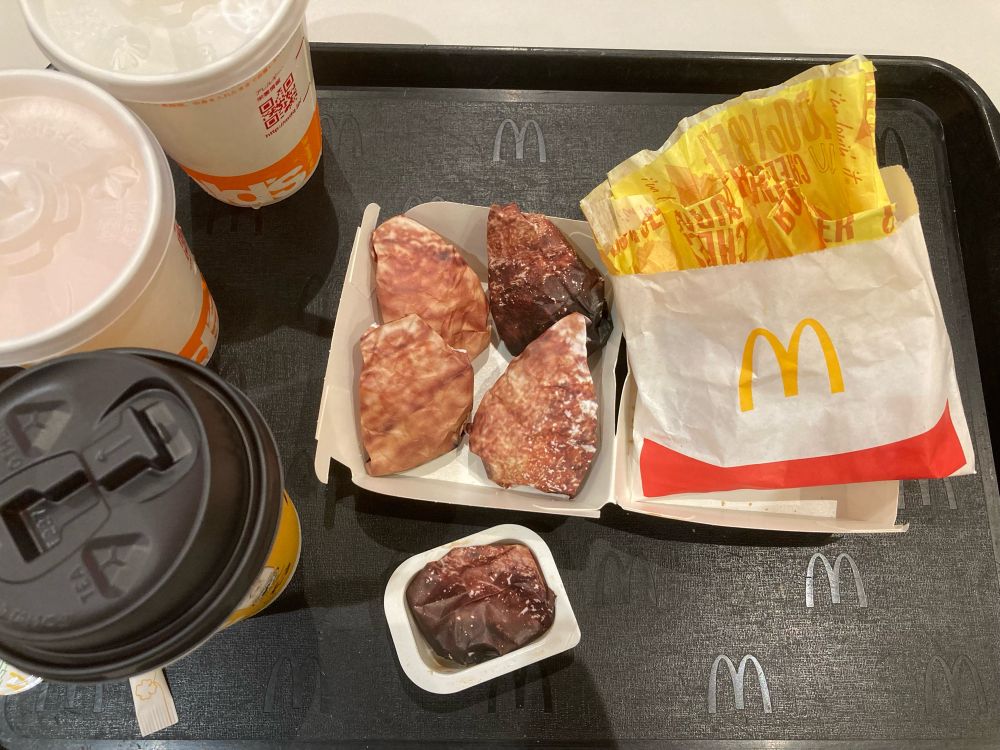 紙で作ったハッピーセット