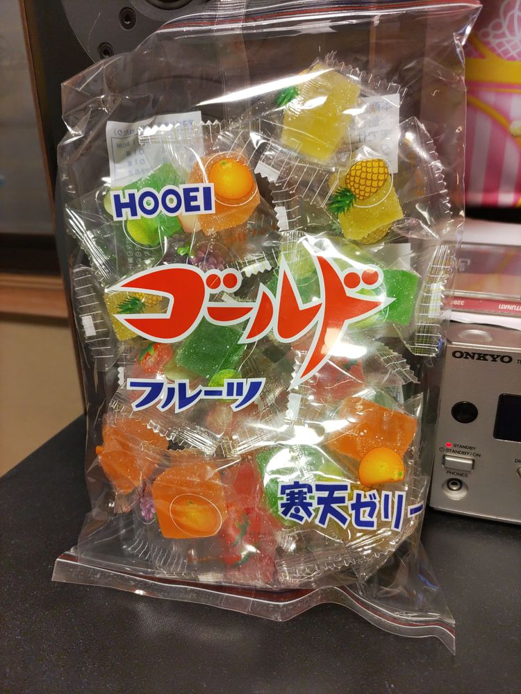 もちろん一旦色毎に並び揃えます