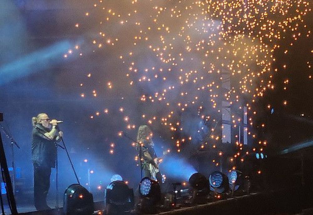 25 000 Fans feiern die Band "Böhse Onkelz" in Neu-Ulm