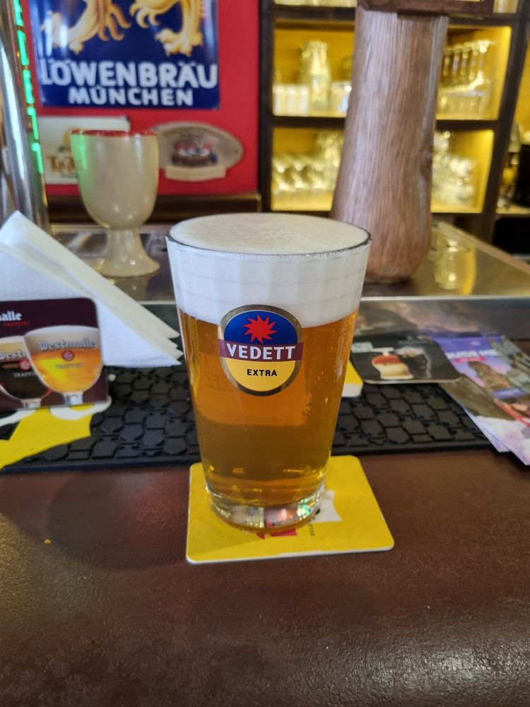 Picture of a pint of Vedett