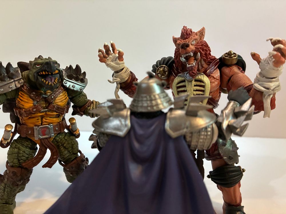 JoyToy Tokka, Rahzar, and Shredder action figures.