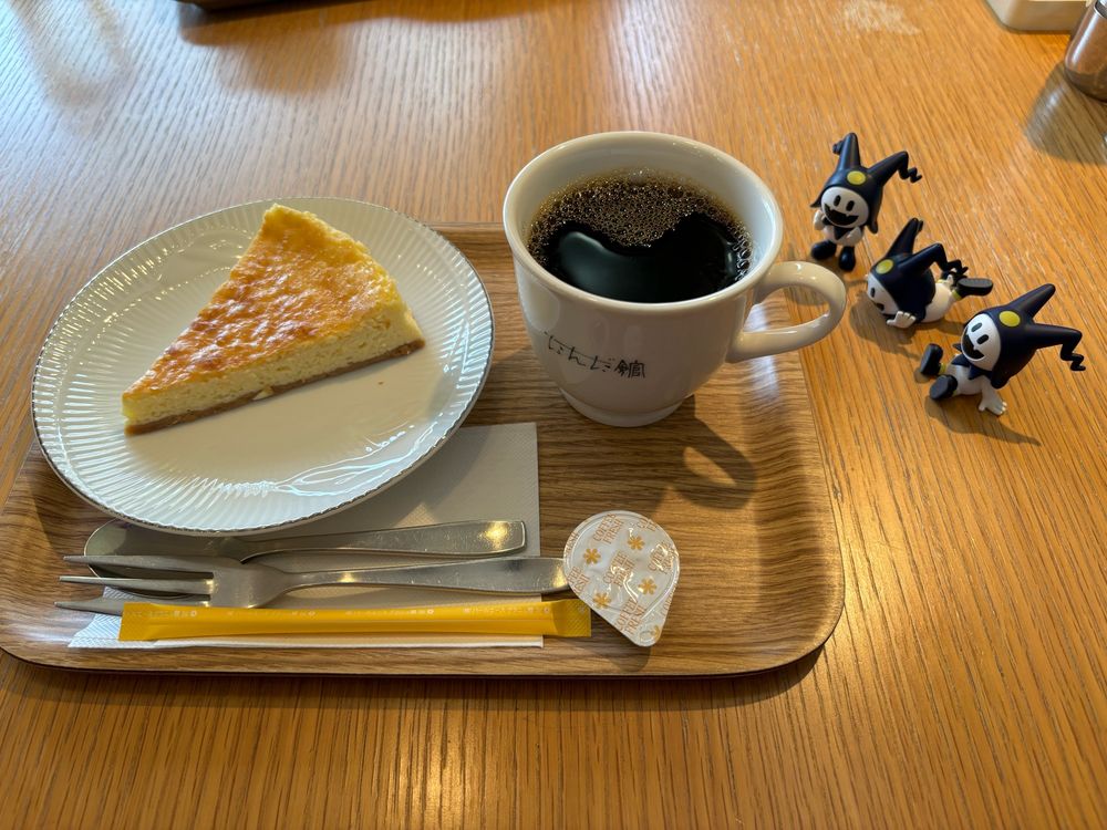 チーズケーキとコーヒーのセット