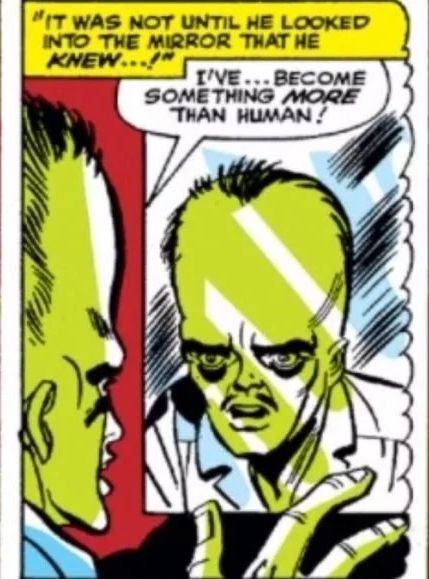 The leader fr9b marvel tittar sig själv i spegeln 
