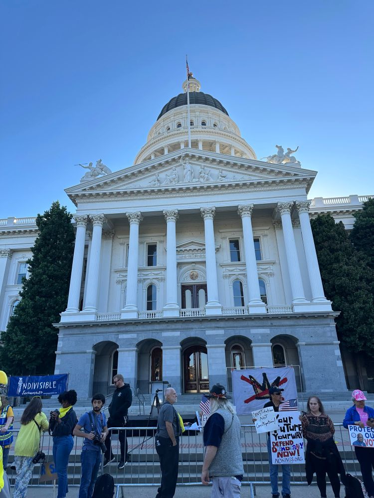 No Kings crowd at Capitol building in Sacramento 