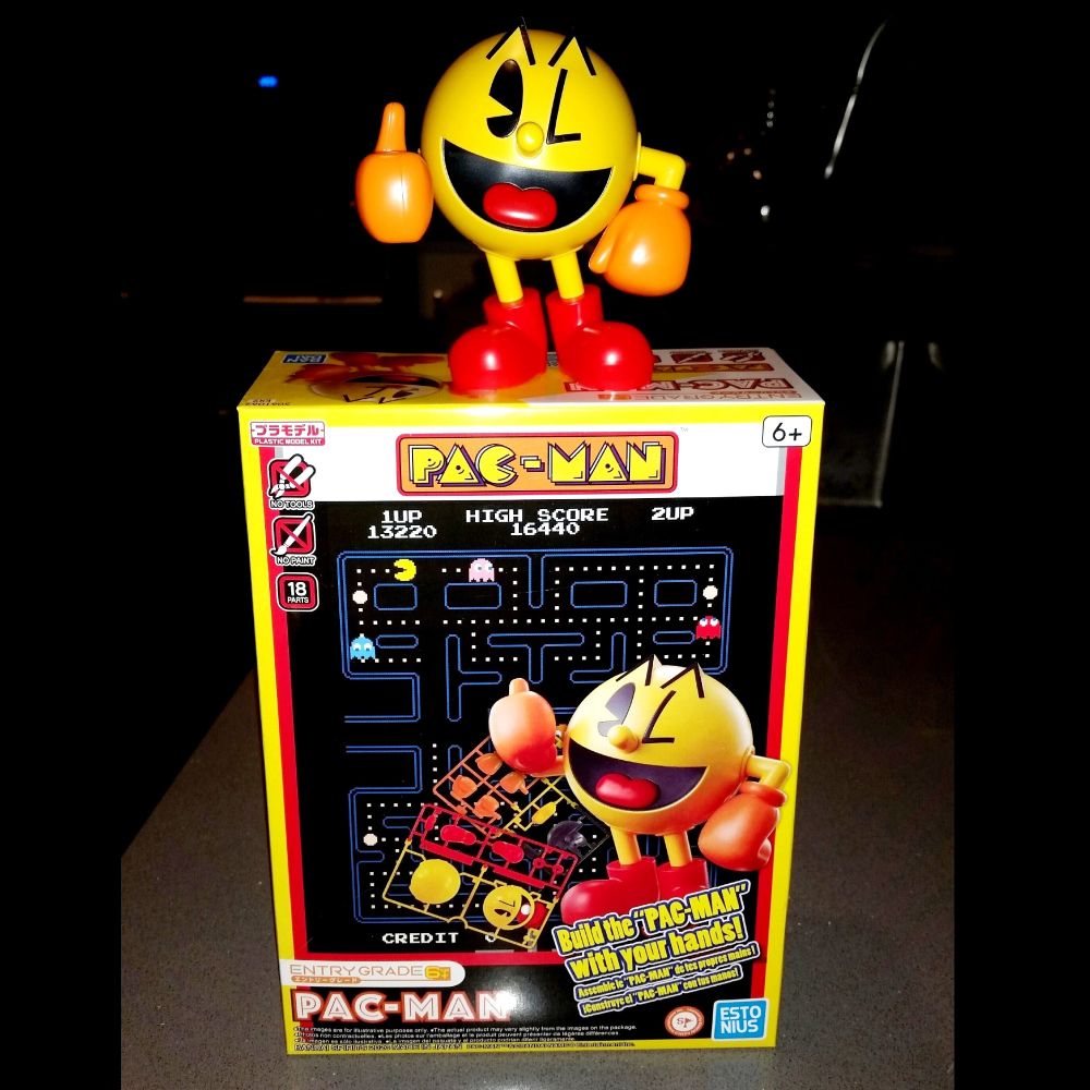 パックマン Pac-Man Created By 岩谷徹 Toru Iwatani And 山下忠 Tadashi Yamashita.