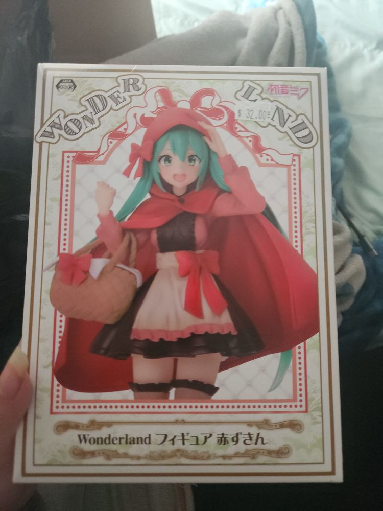 miku little red riding hood figure