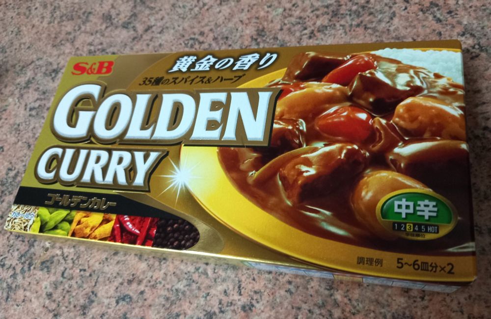 paquete de pastillas de curry golden curry 