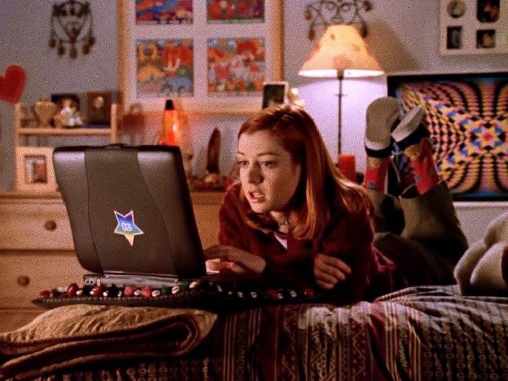 Willow surfing the web