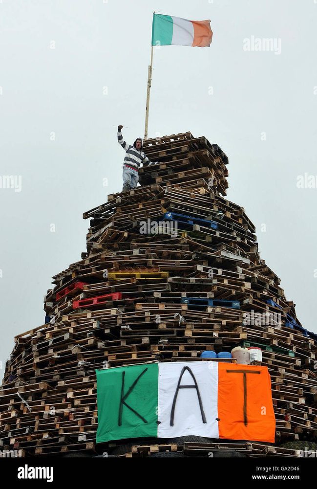 12th July bonfire featuring an Irish tricolour to be burned, the “KAT” initialism meaning “Kill All Taigs” (slur for Irish Catholics).