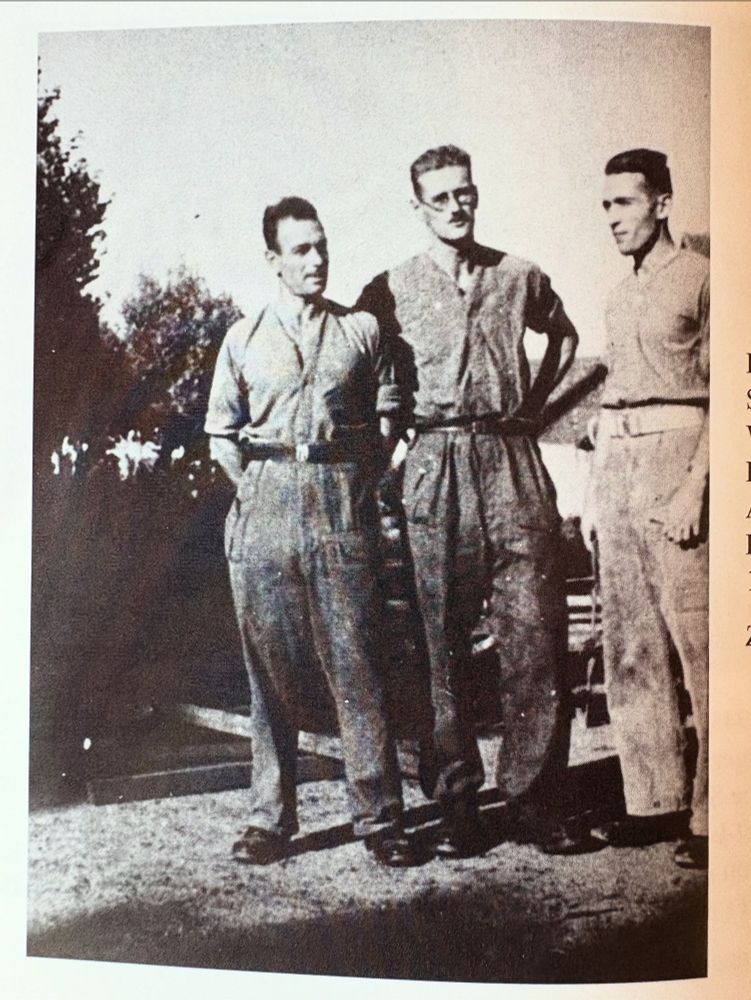 Die drei Herren da sind übrigens Walter Wachs, Fritz Tränkler und Karl Sattler von der Kampfgruppe Avantgarde/Steiermark
