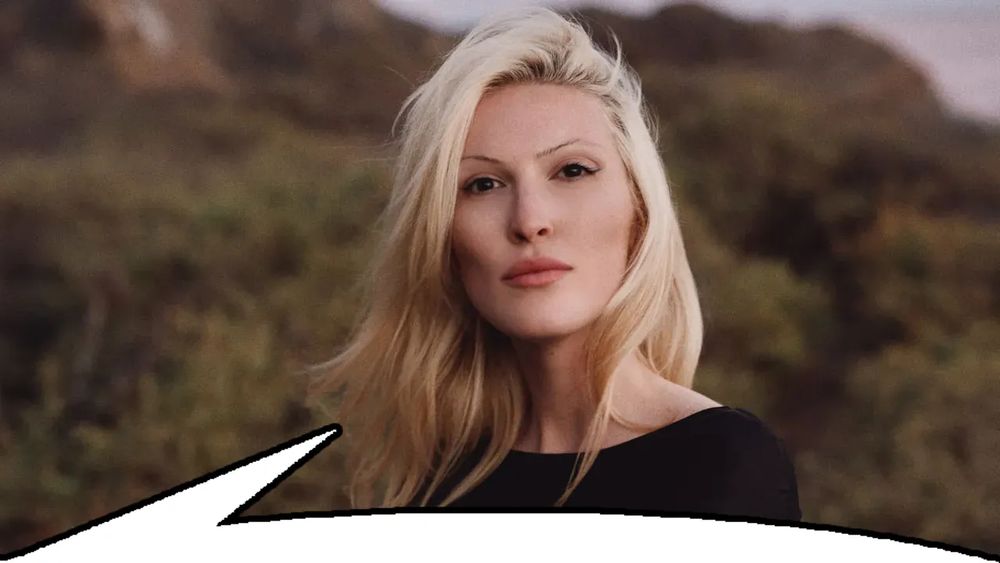 Olivia Nuzzi with a white speech bubble on the lower part of the photo.