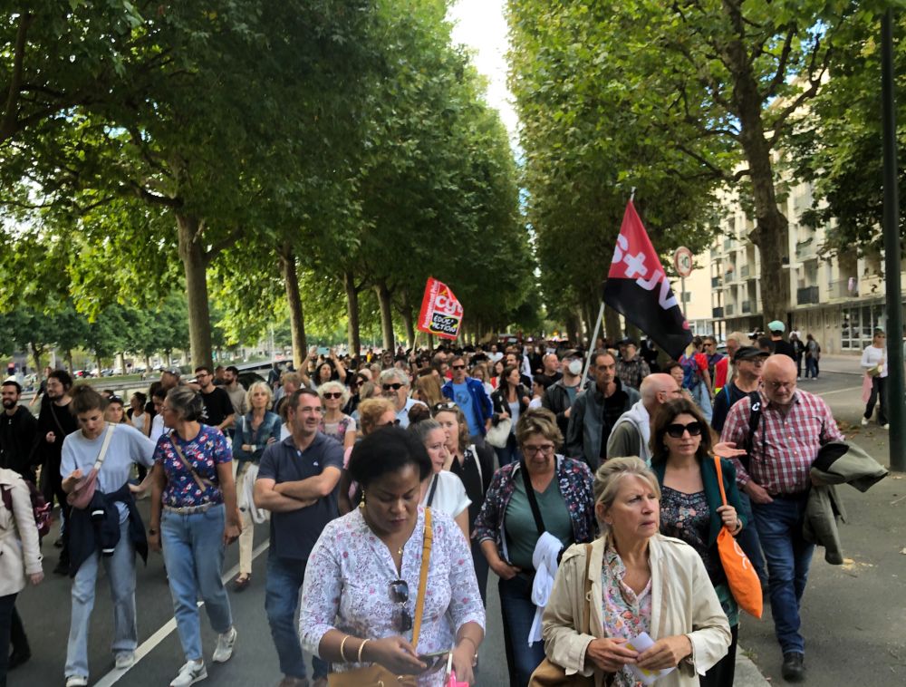 Plein de monde dans la rue