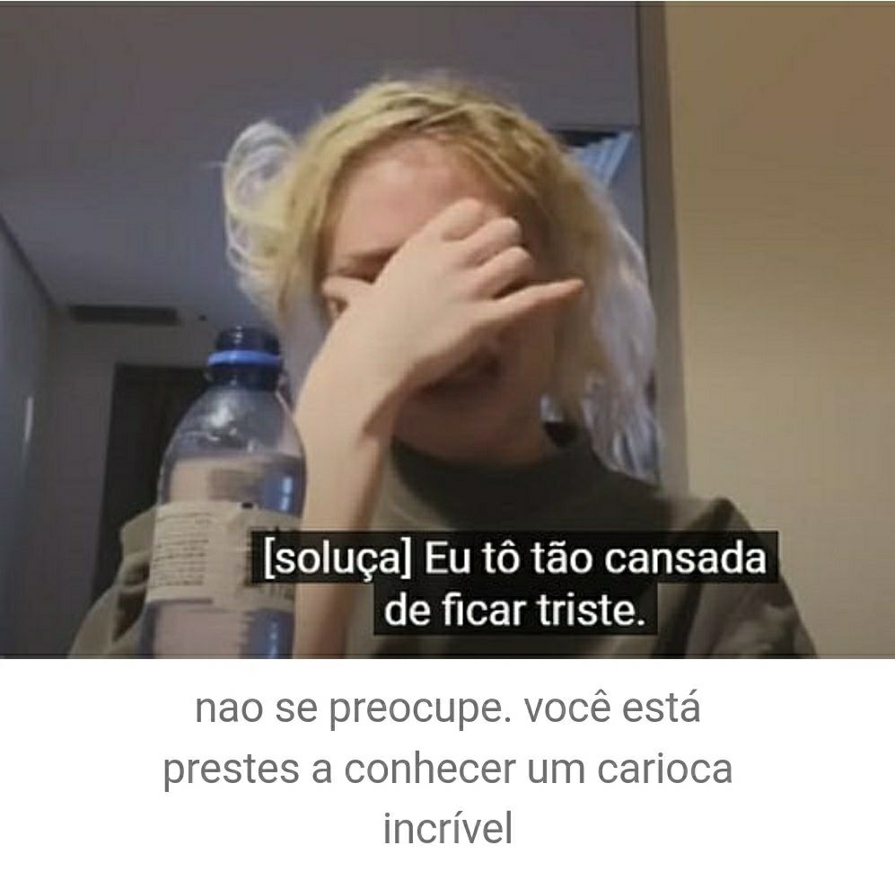 Print da newsletter de Laurinha lero, na imagem aparece Luiza sonsa chorando com a mão no rosto com a legenda da sua fala "Eu tô tão cansada de ficar triste". Em baixo dessa imagem tem a seguinte legenda "não se preocupe. Você está prestes a conhecer um carioca incrível"