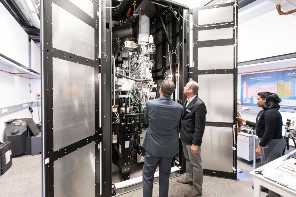 Das neue analytische Hochauflösungs-Elektronenmikroskop am KIT