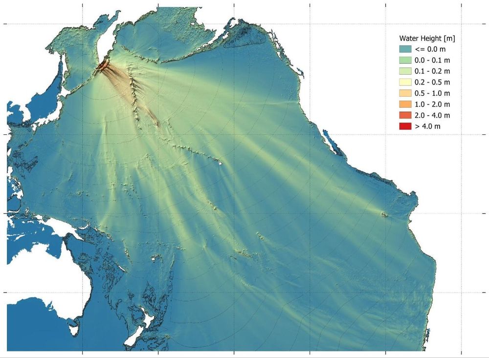 Ausbreitung des Tsunami im Pazifikraum mit modellierten (geschätzten)  Wellenhöhen (in m). Die konzentrischen Ringe, beginnend am Epizentrum, geben die Ausbreitungsdauer in Stundenschritten an. 