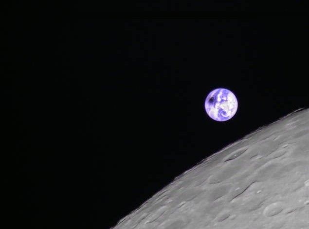 Eclipse solaire totale en Amérique du Sud prise en photo par la sonde chinoise Longjiang-2 depuis l'orbite lunaire.

CREDIT : Harbin Institute of Technology.