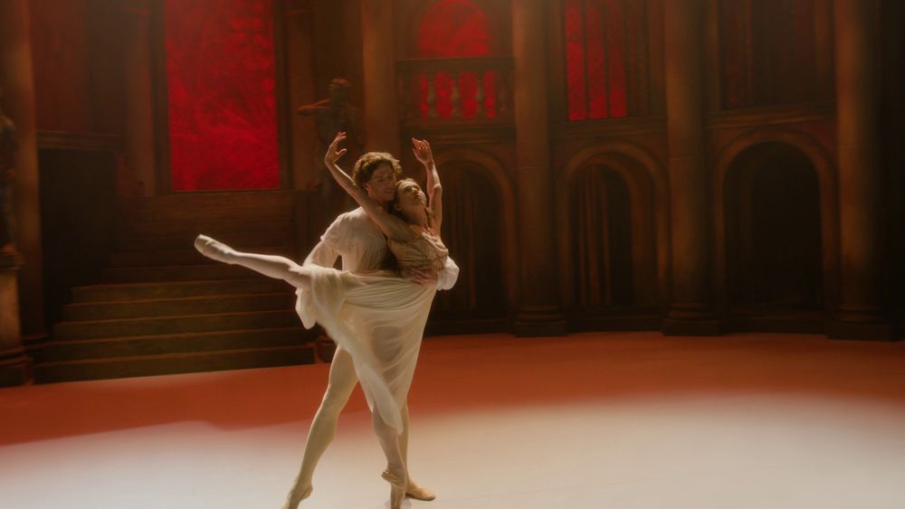 Screenshot from the Prime show Étoile featuring Lou de Laâge as prima ballerina Cheyenne Toussaint