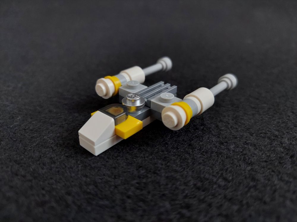 A little LEGO Y-Wing