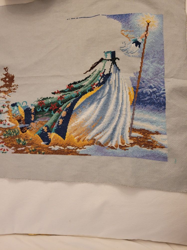 Woodland Enchantress- ristipistotyö kokonaisuudessaan. Se on jo selvästi yli puolenvälin!