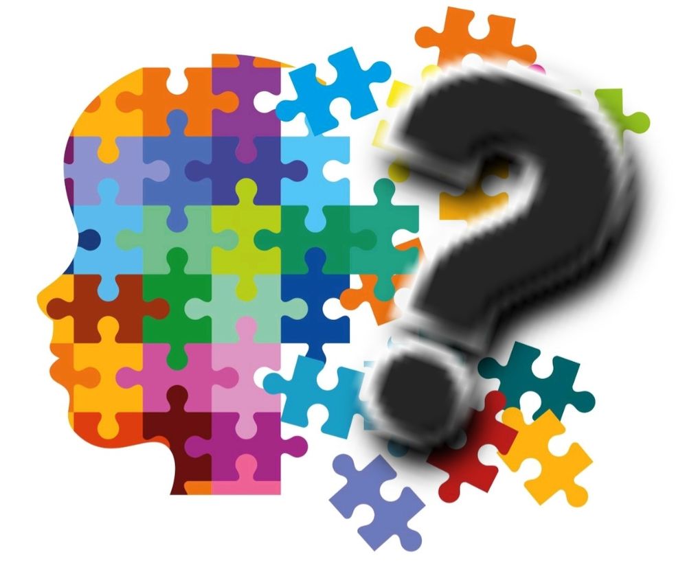 Tête avec pièces de puzzle désolidarisées représentant la désorganisation, un symptôme de la schizophrénie.
Avec un point d'interrogation 