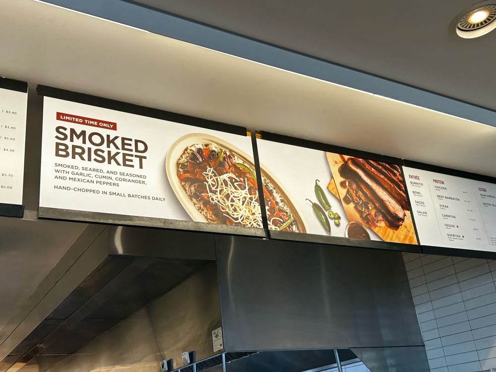 LIMITED TIME ONLY
SMOKED BRISKET
SMOKED, SEARED, AND SEASONED WITH GARLIC, CUMIN, CORIANDER, AND MEXICAN PEPPERS
HAND-CHOPPED IN SMALL BATCHES DAILY