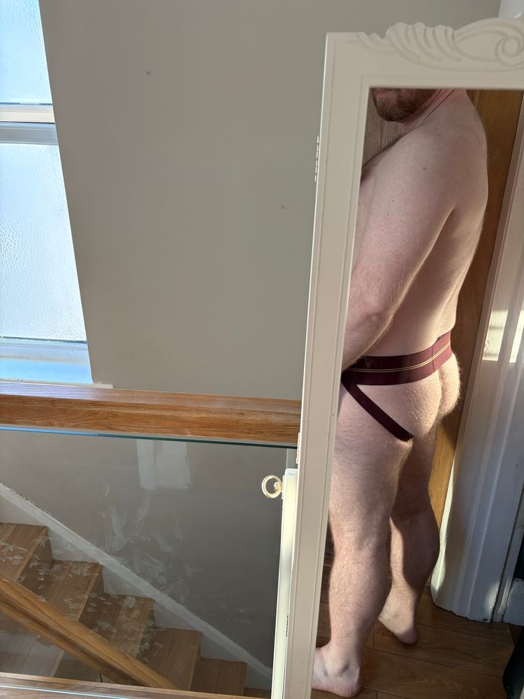 Me in the maroon wideband jock from behin