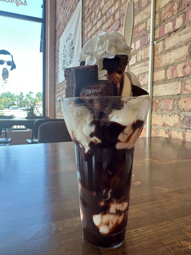 Chocolate sundae with brownie bites