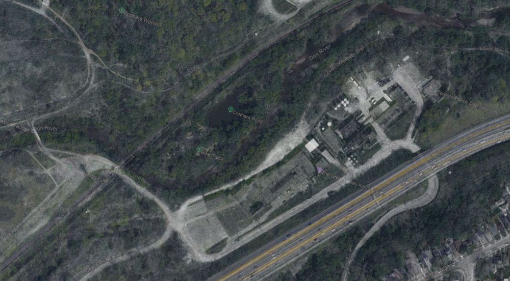 Composite image of the Domtar plant in the Don Valley (1989 aerial photo, panel 52K) overlaid on current Google Earth image including marker for the Great Honey Kiln of 1800.  I didn't get the two images perfectly aligned but it's close enough to illustrate the kiln's location relative to the factory.