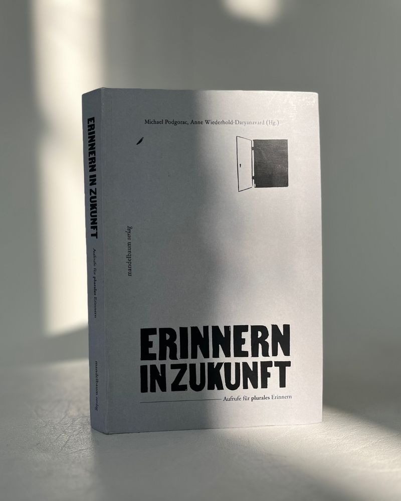 Foto: Cover der Publikation, gestaltet von Edda Thürriedl & Mikal Maldoror.